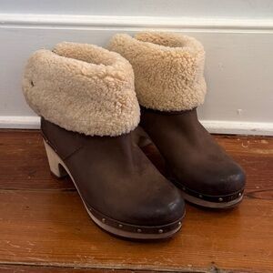 UGG Australia Lynnea II Studded, Fur Lined, Tan Leather, US size 6 clog boots